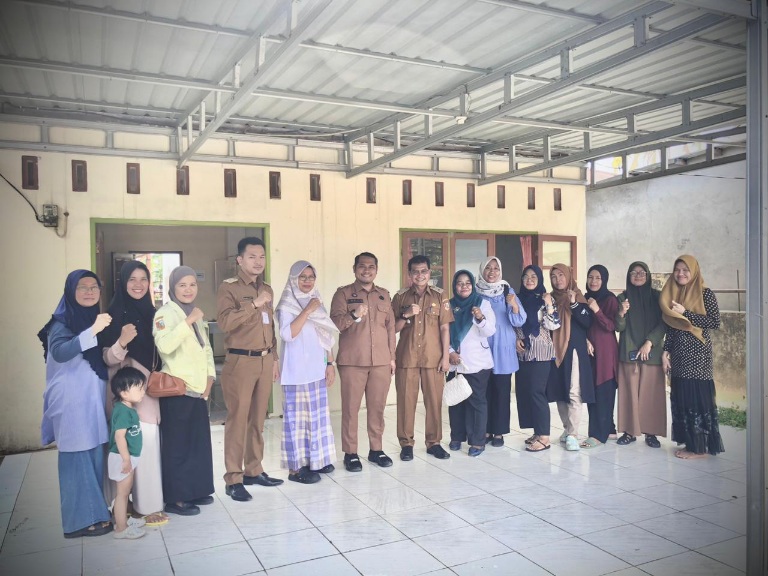 Gerak Cepat, Camat Abdul Bari Bersama Kader Aksi 