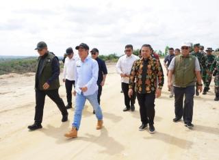 Gajah dan Harimau TNTN Terancam, Menteri LH bersama Gubri Wahid Cari Solusi Terbaik