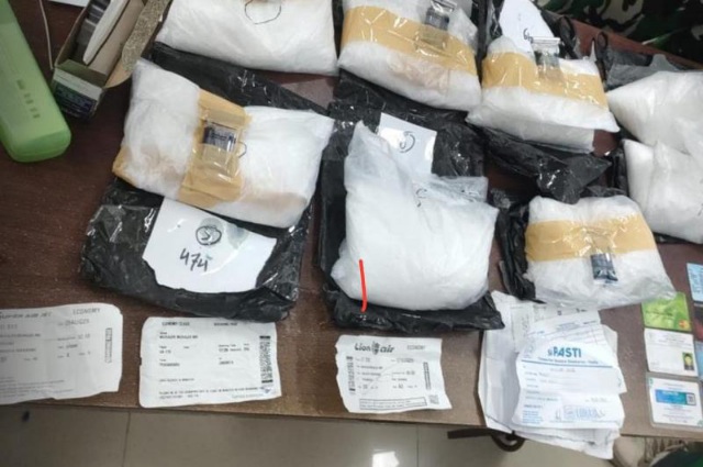 Petugas Bandara Pekanbaru Gagalkan Penyelundupan 4,1 Kg Sabu ke Palu