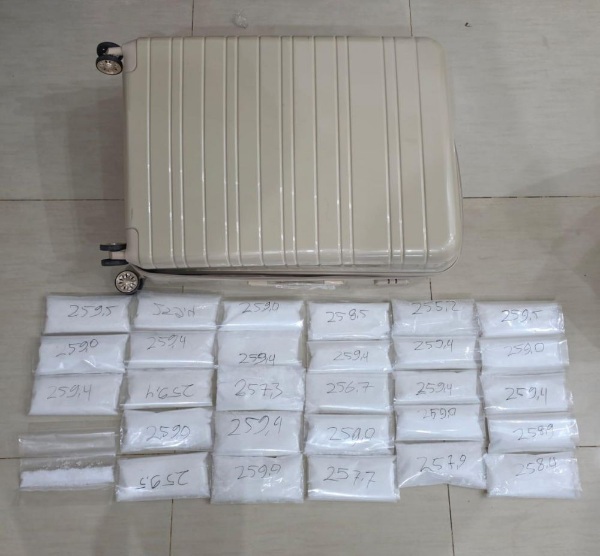 Dua Kurir Sabu Dijanjikan Upah Puluhan Juta Diamankan di Bandara SSK II