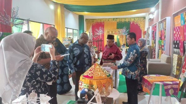 Tiga Duta Besar Kunjungi LAMR, Pelajari Budaya Melayu dan Peluang Investasi di Riau