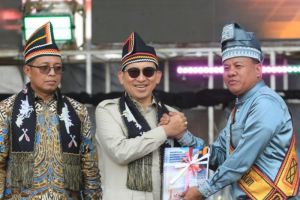 Bupati Kuansing Minta Pusat Bangun Tribun Permanen dan Tetapkan KSPN untuk Pacu Jalur
