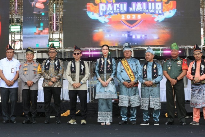 Dihadiri Wapres dan Duta Besar, Gubri: Pacu Jalur Marwah Melayu, Tradisi Riau Berhasil Mendunia