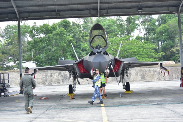 F-35 Lightning II RAAF Tiba di Lanud RSN, Elang Ausindo 2025 Siap Dimulai