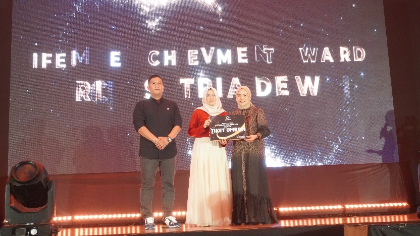 Berdedikasi Tinggi Besarkan DJP, Rici Satria Dewi Dianugerahi Lifetime Achievement Award 2025