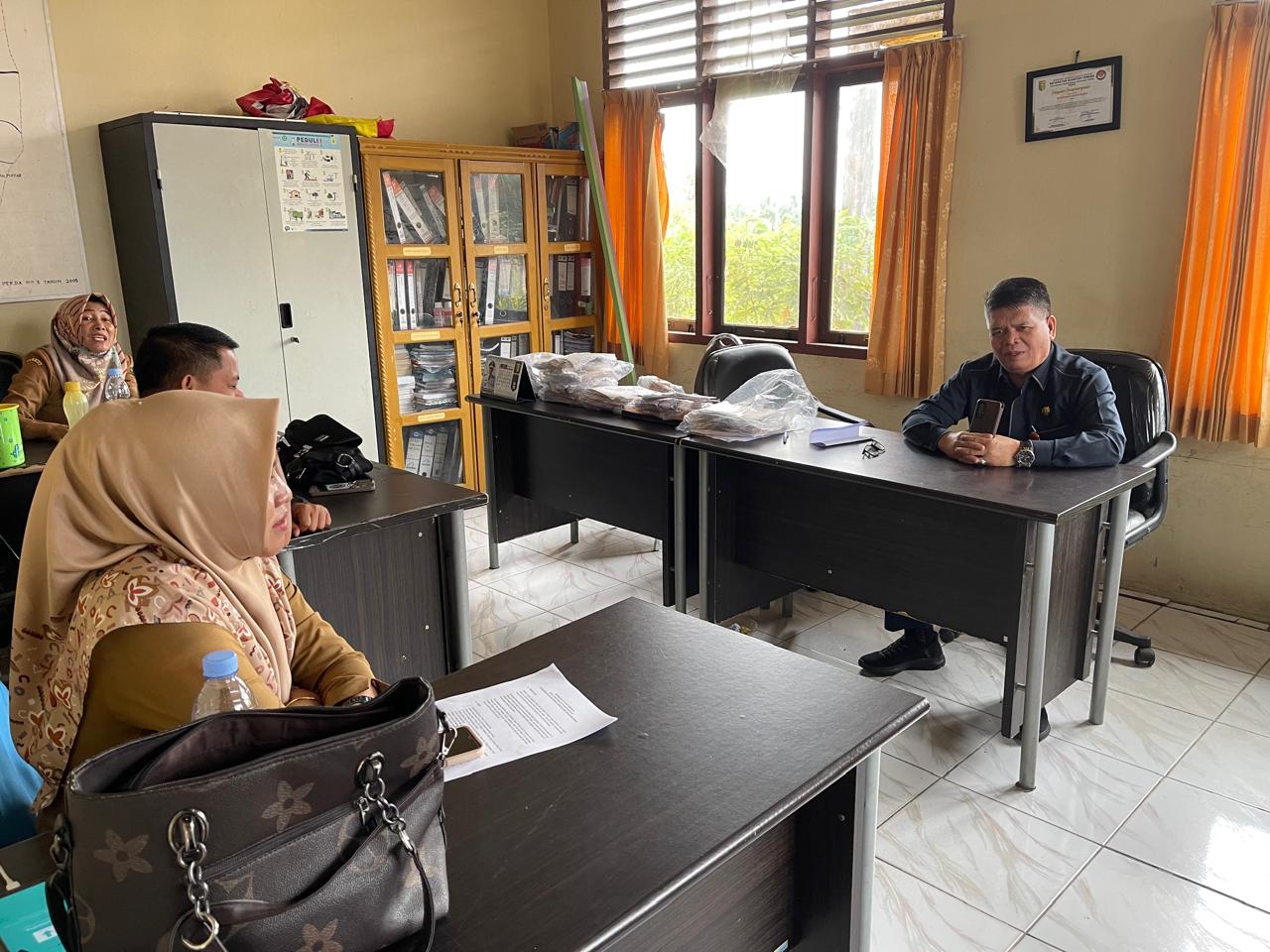 Usai Diberitakan Lumpuhnya Pelayanan, BKPP Kuansing Sidak ke Kantor Lurah Sungai Jering