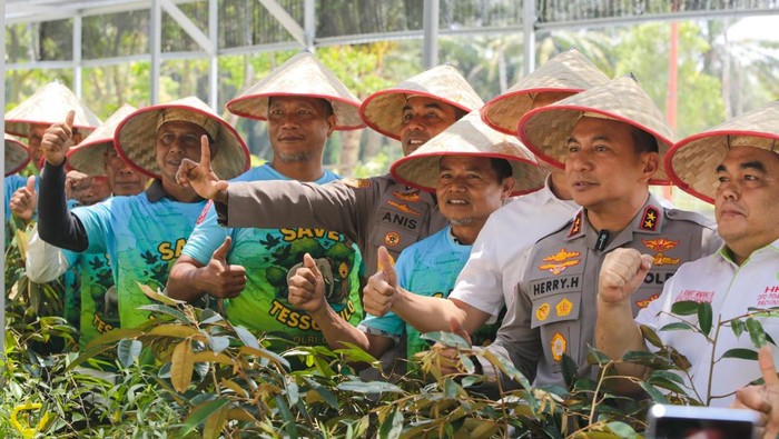 Petani Riau Rayakan Hari Tani Nasional Bersama Kapolda di Tabung Harmoni Hijau