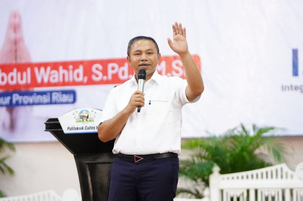 Gubernur Riau Larang Pejabat Minta Pungutan Atas Nama Jabatan