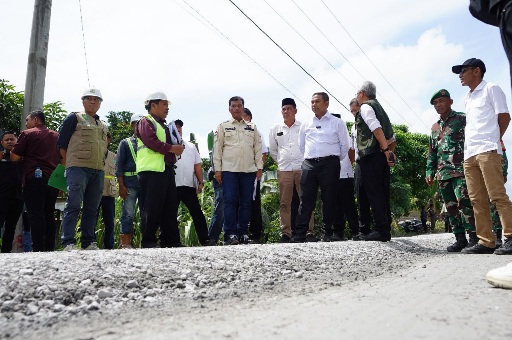 Jalan Selensen-Kota Baru-Bagan Jaya Diperbaiki, Gubri Abdul Wahid: Awal Desember Target Selesai