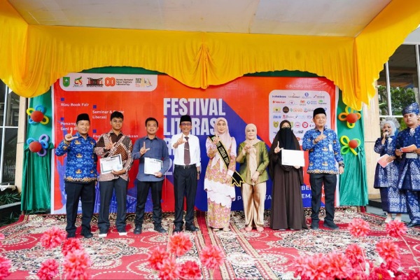 Resmi Dibuka! Festival Literasi Riau 2025 Ajak Masyarakat Pekanbaru Rayakan Budaya Buku