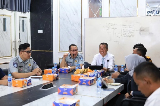 Wabup Muzamil Pimpin Rapat Bahas Premi Asuransi Kempang di Meranti