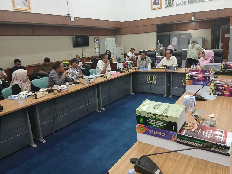 Komisi III DPRD Riau Panggil 2 Perusahaan Pabrik Kelapa Sawit 
