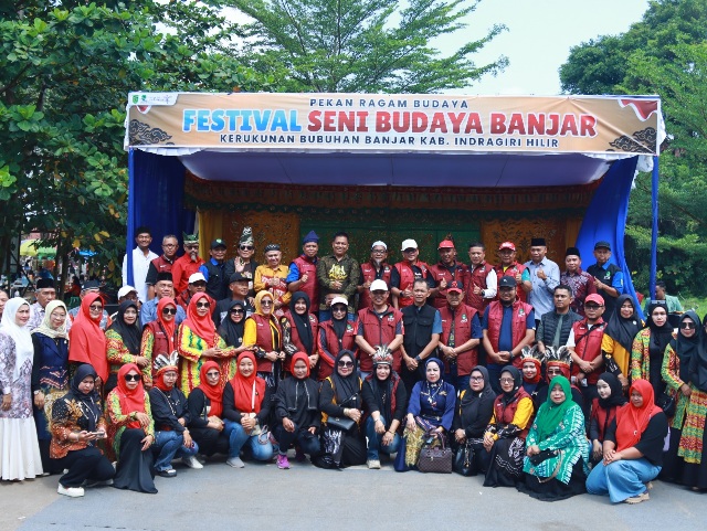 Bupati Inhil Buka Festival Seni Budaya Banjar, Ajak Lestarikan Tradisi dan Perkuat Persaudaraan