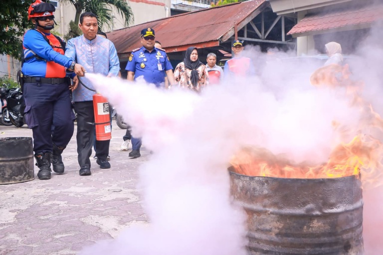 Cegah Kebakaran, Damkar Pekanbaru Gelar Sosialisasi Pencegahan Dini Kebakaran di Kecamatan Sukajadi 