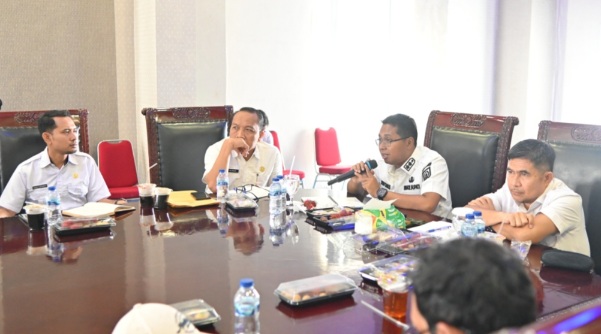 Wabup Rohil Pimpin Rapat Lanjutan Penyelesaian Konflik Masyarakat Jumrah dengan PT RUJ