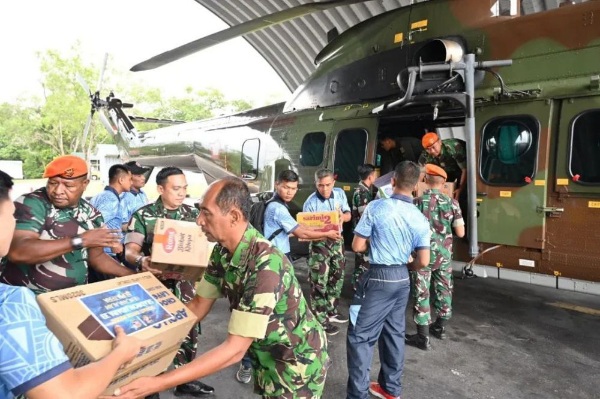 Lanud Rsn Salurkan Bantuan Bencana Alam untuk Tiga Provinsi Terdampak Bencana