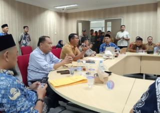Wabup Rohil Pimpin Mediasi Perselisihan Masyarakat Jumrah dengan PT RUJ