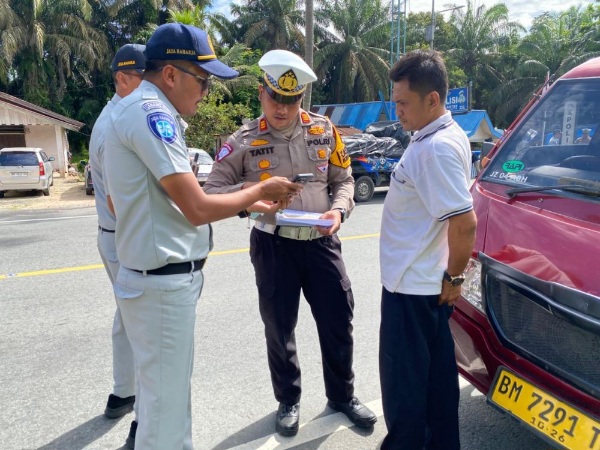 Laka Lantas Riau Turun 33% di Operasi Zebra Lancang Kuning