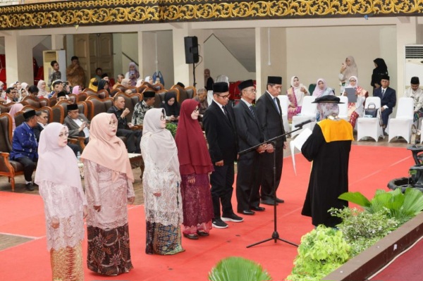 Rektor UIN Suska: Guru Besar Baru Harus Terus Produktif dalam Riset dan Pengabdian