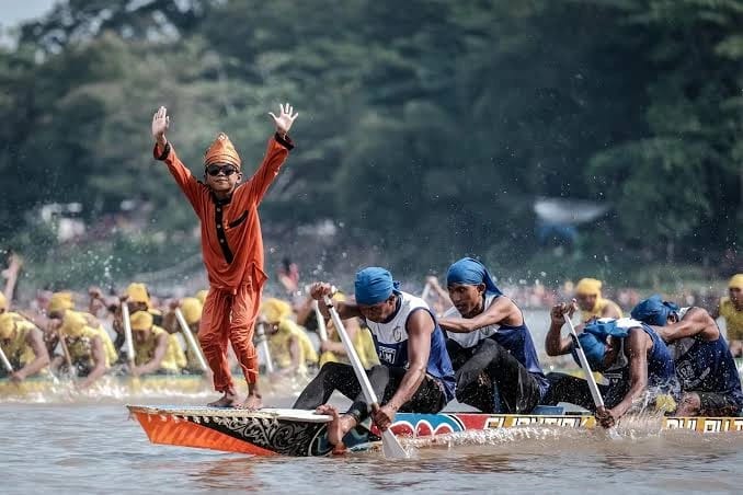 Pemkab Kuansing Dinilai Bersukacita Buat Iven Pacu Jalur Ditengah Bencana Sumatera
