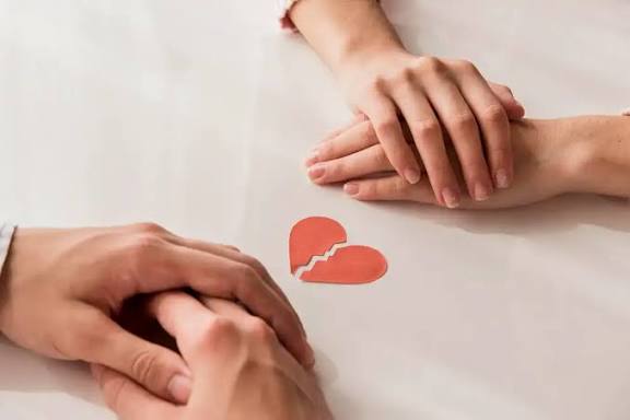 Istri Gugat Cerai Suami Karena Jarang Mandi