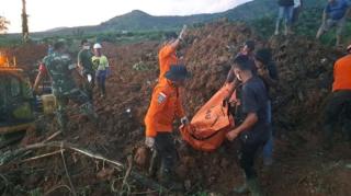 Seluruh Korban Longsor di Desa Batu Godang Tapsel Ditemukan, Tim SAR Pekanbaru Bergerak Kelokasi Lain