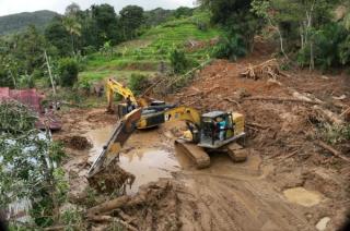 Laporan BNPB: Solok, Agam, dan Tanah Datar Jadi Fokus Perbaikan Jalan Nasional Pasca Bencana