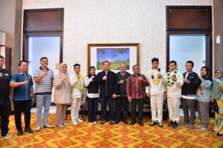 Banggakan Riau, Sekda Sambut Kepulangan Atlet Senam Peraih Emas dan Perak SEA Games