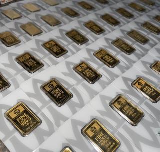 Kilau Emas Antam 26 Desember 2025: Naik Lagi ke Level Rp 2,576 Juta