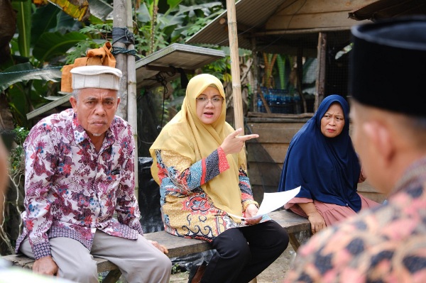 Belum Berlistrik Sejak Zaman Belanda, Bupati Siak Janji Perjuangkan Penerangan Dusun Rimba Cempedak