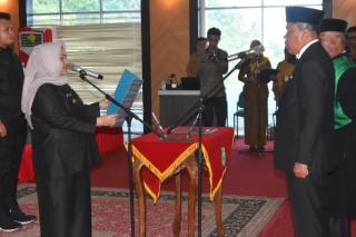 Bupati Bengkalis Lantik Ismail sebagai Kepala Dinas Pemberdayaan Masyarakat dan Desa
