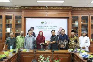 UIN Suska Riau dan Pemkab Kepulauan Meranti Tandatangani MoU Wujudkan SDM Unggul dan Agamis