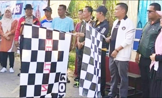 Hari Jadi ke-9, Kelurahan Pebatuan Gelar Jalan Santai Hingga Pelantikan LPMK