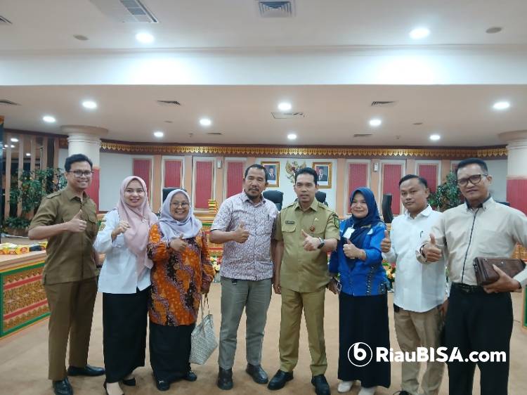 Kadisdik Riau : Dana BOSDA Untuk Sekolah Negeri Lebih Besar