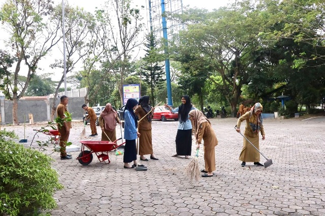 Wujudkan Pekanbaru Green City, Pemko Wajibkan ASN Goro Sebelum Masuk Kantor