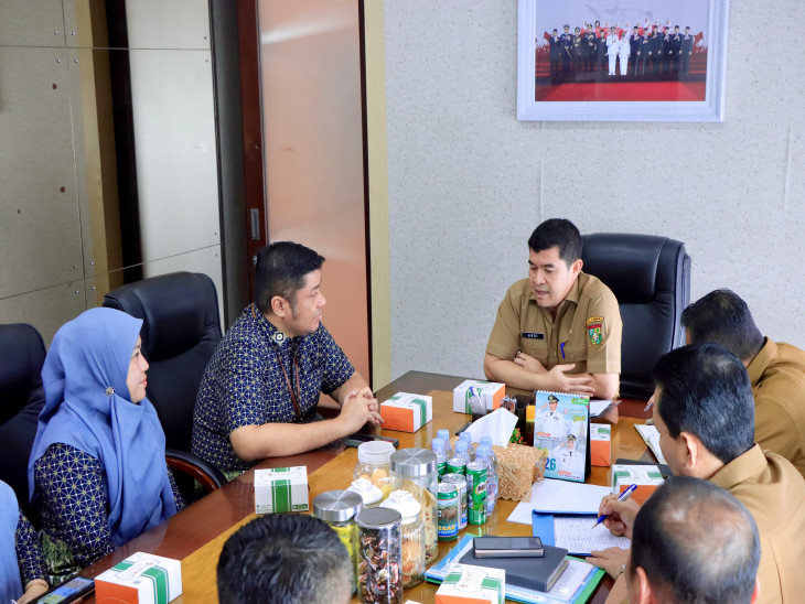 Pj Sekda Kampar Sambut Audiensi BPJS, Komitmen Cari Solusi Perlindungan Kesehatan bagi Aparatur Desa