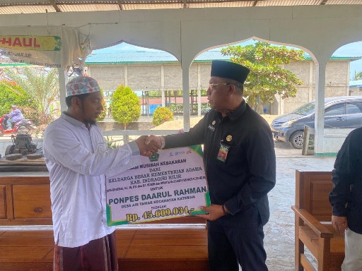 Kemenag Inhil Salurkan Donasi Rp45,6 Juta untuk Ponpes Daarul Rahman Pasca Kebakaran