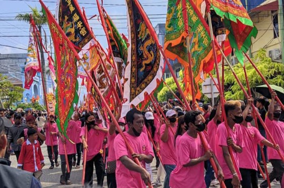 Ribuan Warga Padati Bengkalis, Pawai Penyemahan Chue Lak Imlek 2577 Berlangsung Meriah