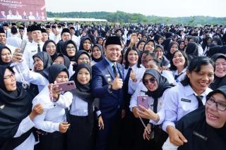 Pemko Pekanbaru Angkat 1.100 Guru PPPK Paruh Waktu, Penghasilan di Atas UMR