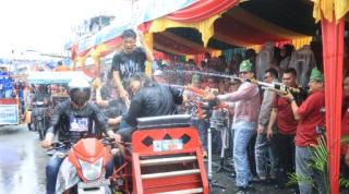 Keseruan Festival Perang Air Selatpanjang, Siapa Saja Boleh di Siram