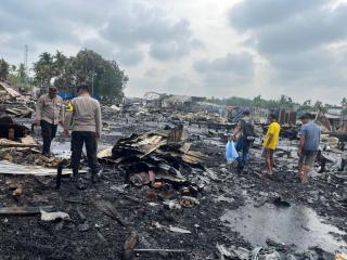 Kebakaran Hebat di Dusun Pasar Lama Inhil Hanguskan Belasan Rumah