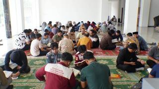 Sebulan Penuh Bersama Al-Qur’an, FEB UMRI Hidupkan Ramadan 1447 H dengan Tadarus Harian