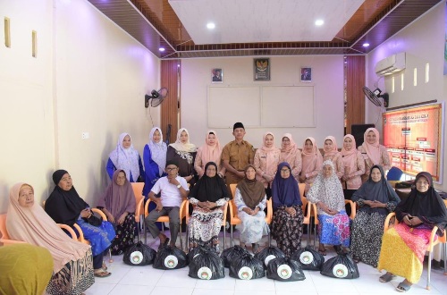 DWP Bengkalis Salurkan 120 Paket Sembako dan Santuni Anak Yatim