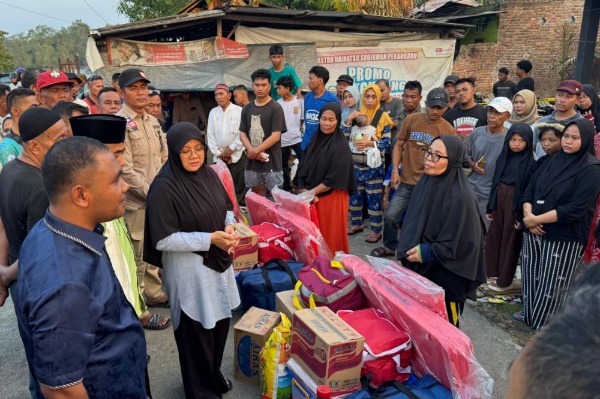 Bupati Siak Tinjau Korban Kebakaran di Tualang, Tekankan Kewaspadaan dan Solidaritas Warga