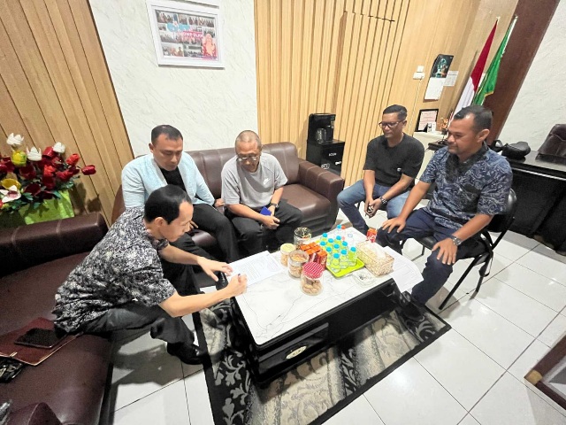 Pemko Pekanbaru Tegur Pelaku Tebang Pohon di Aryaduta, Wajib Tanam 30 Mahoni