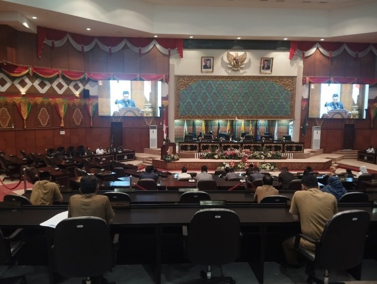 Kedisiplinan Anggota DPRD Riau di Rapat Paripurna Dipertanyakan