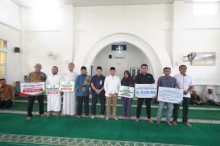 Safari Ramadan di Marpoyan Damai, Pemprov Riau Salurkan Bantuan Ratusan Juta Rupiah
