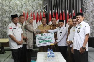 Bupati Rohil Apresiasi Zakat RS Awal Bros, Dorong Dunia Usaha Peduli Sosial