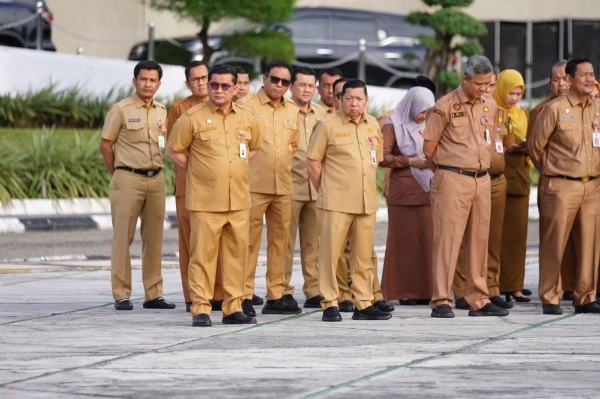 Resmi! Plt Gubri Teken SE Nomor 8 Tahun 2026: ASN Pemprov Riau WFH Setiap Jumat
