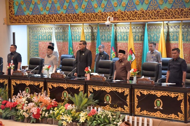 DPRD Riau Gelar Paripurna Raperda Perlindungan Anak dan Perempuan 